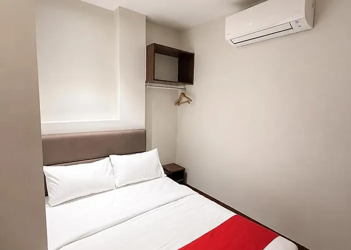 Hotel Airo 3*